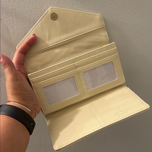 Yves Saint Laurent Ivory Quilted Wallet - Picture 2 of 5